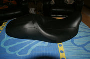 Genuine OEM Harley Davidson touring seat Light use NICE!! 52320-11