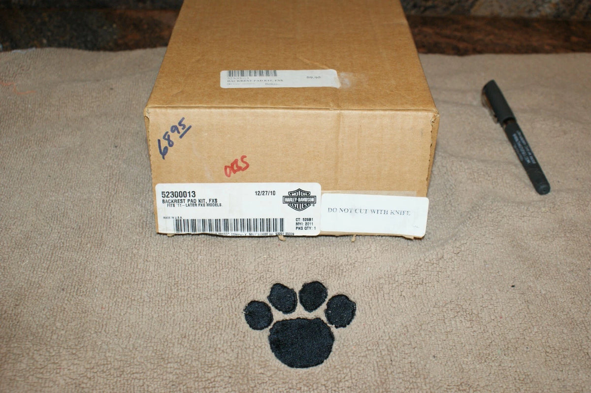 NEW Genuine Harley Davidson FXS backrest pad kit 52300013