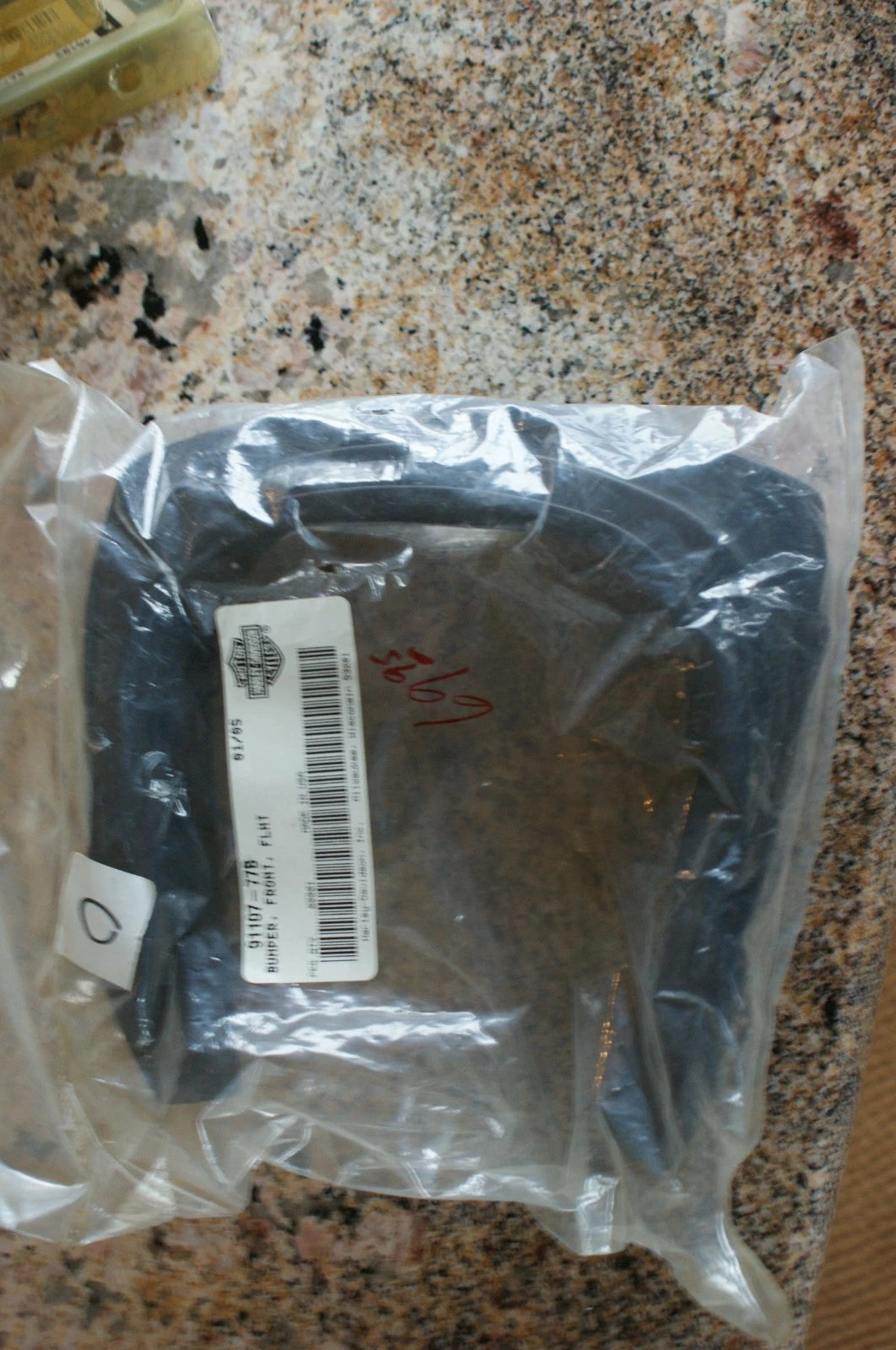 NOS 91107-77B Harley Davidson front bumper flht - used for display only