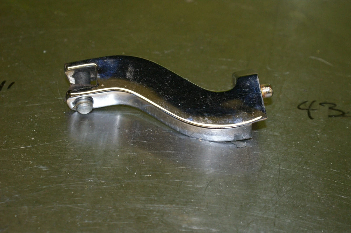Genuine HARLEY DAVIDSON 49015-04 Right Passenger foot rest mount touring NICE