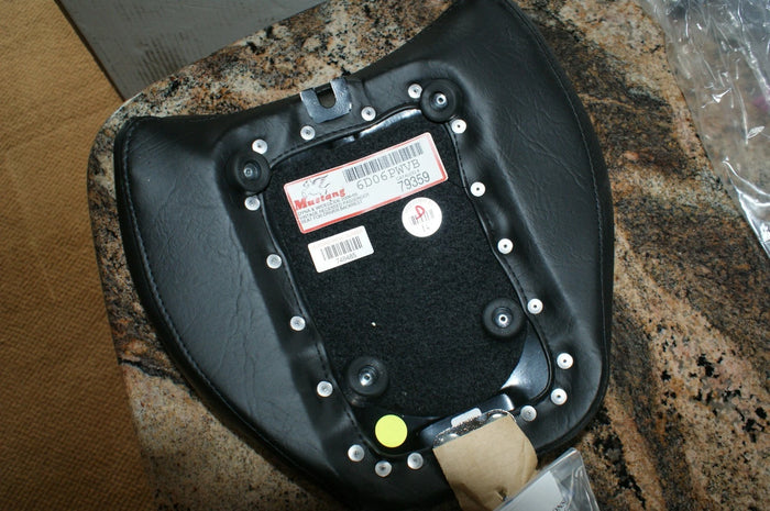 Brand New Mustang Passengers Pillion for Harley Davidson Dyna 79359