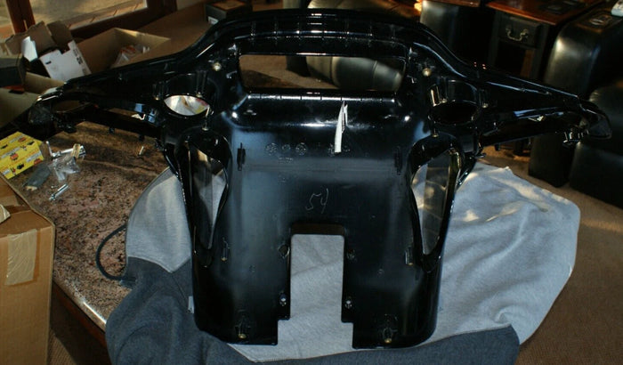 Harley Davidson 15-22 Road Glide Vivid Gloss Black Inner Fairing TAB BROKE!