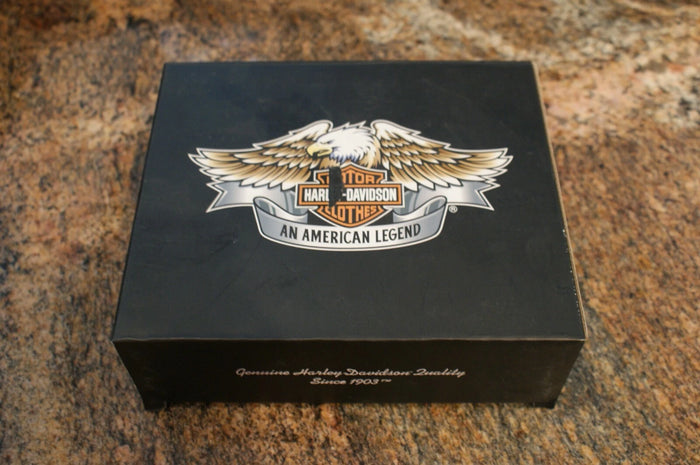 NOS Genuine Harley Davidson Bar and shield flask set 96809-11V