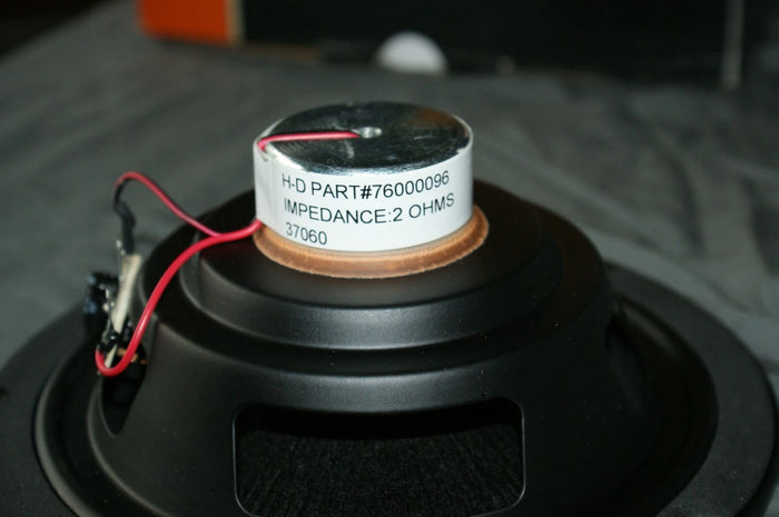 Genuine Harley Davidson speaker 76000096 DEALER TAKE OFF