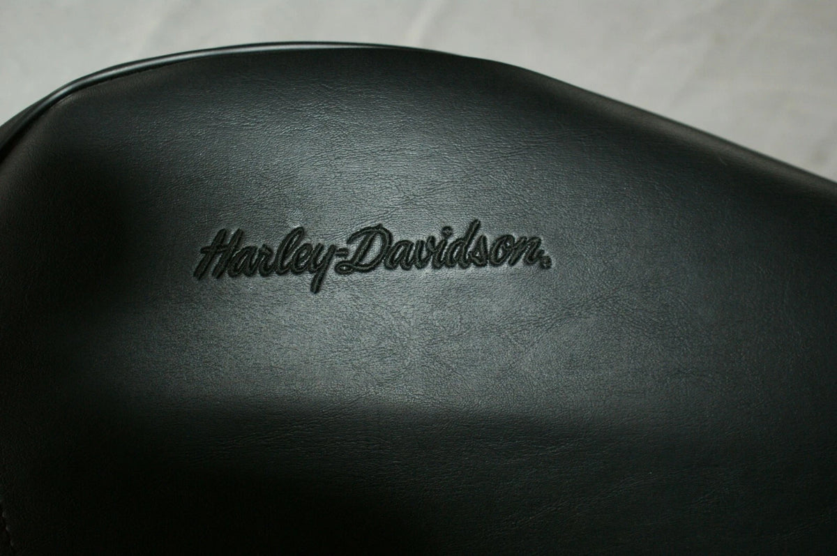 NOS Genuine Harley-Davidson Saddlebag kit Sportster 79052-04