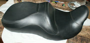 Genuine Harley Davidson Touring Reach Sundowner Seat 52000131 NICE!