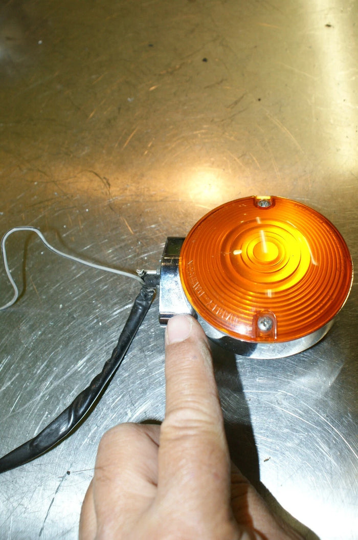 OEM Harley Davidson touring turn signal running/ turn / passing light tarnish 68766-94