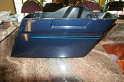 NOS Harley Davidson Right saddlebag 90047-09CPC Dark Blue 2009 FLTR MINT!!