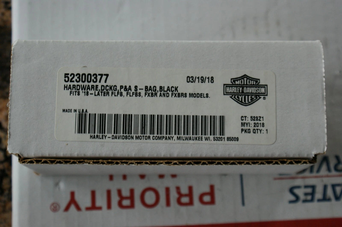 GENUINE HARLEY DAVIDSON Chrome docking hardware saddlebag 52300377
