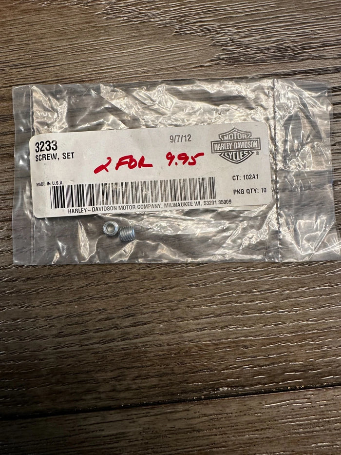 Lot Of 2 NOS Harley Davidson Screw Set 3233