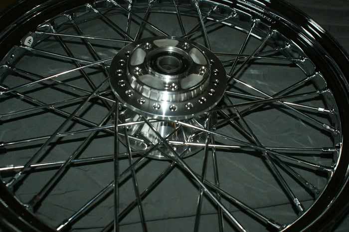 New Genuine Harley Davidson 19 x 2.50 spoked front wheel 43312-08