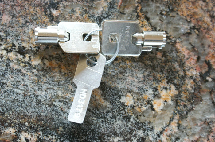 Genuine HARLEY-DAVIDSON key set 71452-91 Pick your code from list below!