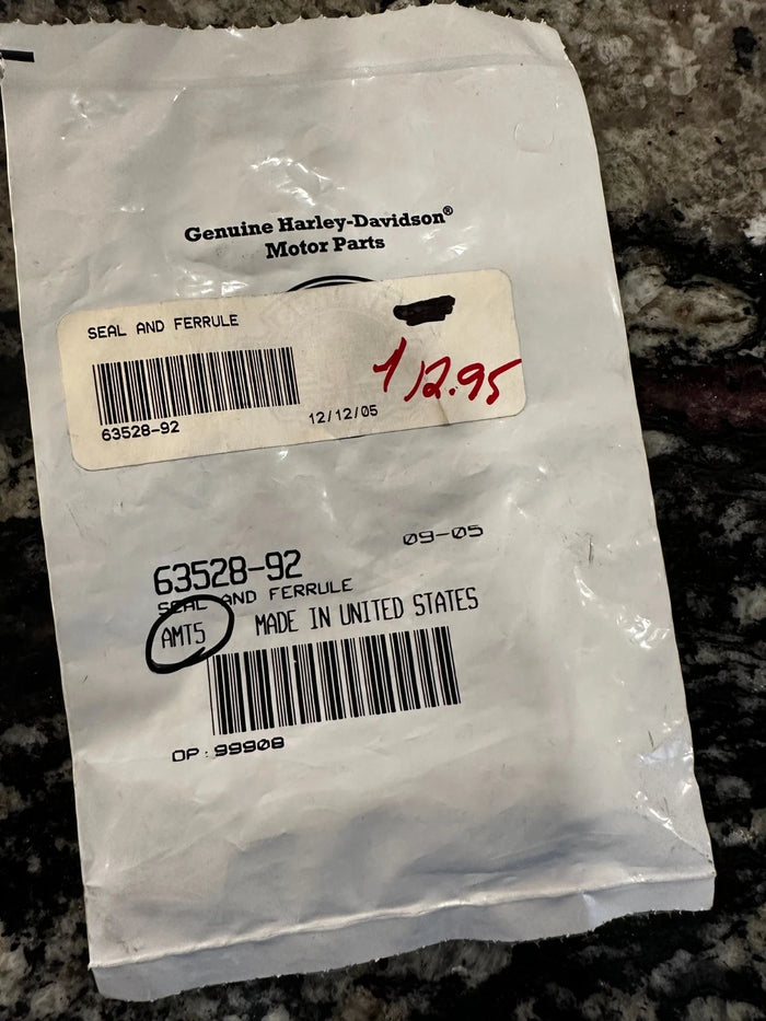 1 NOS Harley Davidson Seal And Ferrule 63528-92