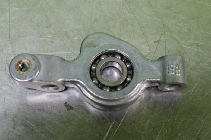 Harley Davidson transmission shifter cam support RH 33304-00 used EXCELLENT