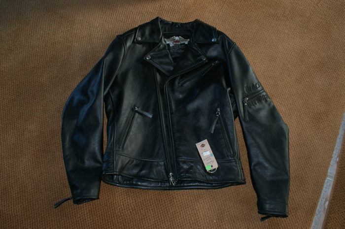 Brand New Harley Davidson Mens Blazin Bones Leather Jacket SIZE M 97042-05