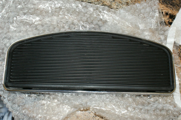 NOS Genuine HARLEY-DAVIDSON foot peg passenger operator 50621-06