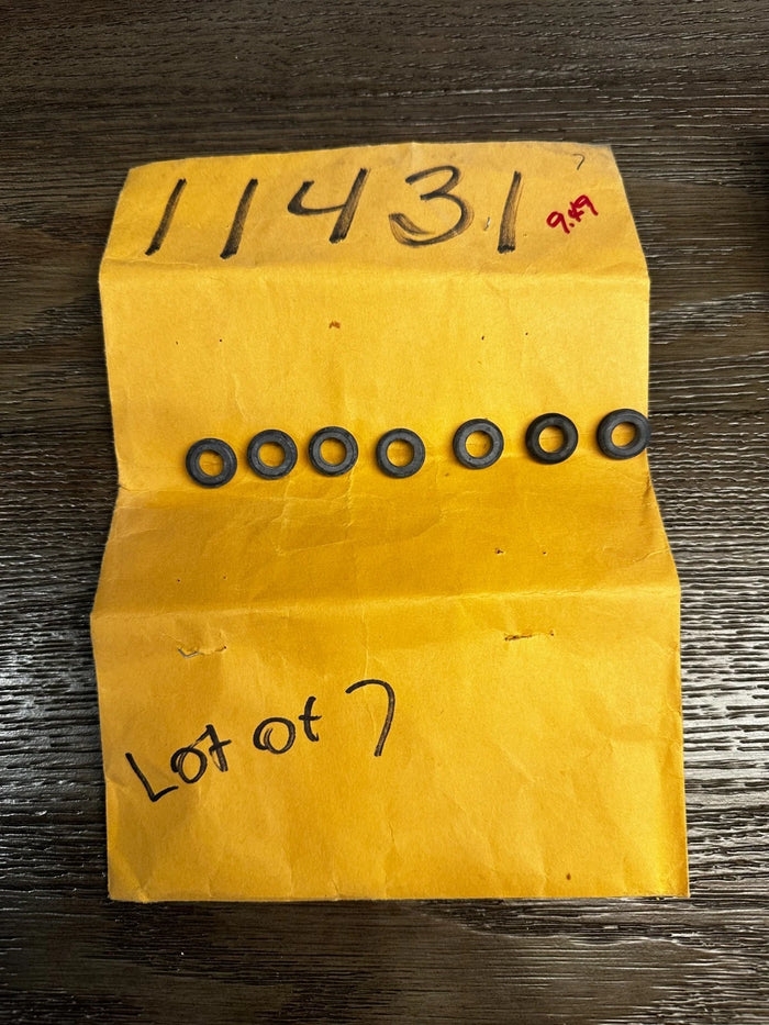 1 NOS Harley Davidson Grommet 11431