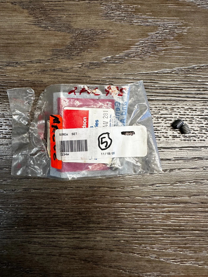 Lot Of 2 NOS Harley Davidson Screw Set 3234W