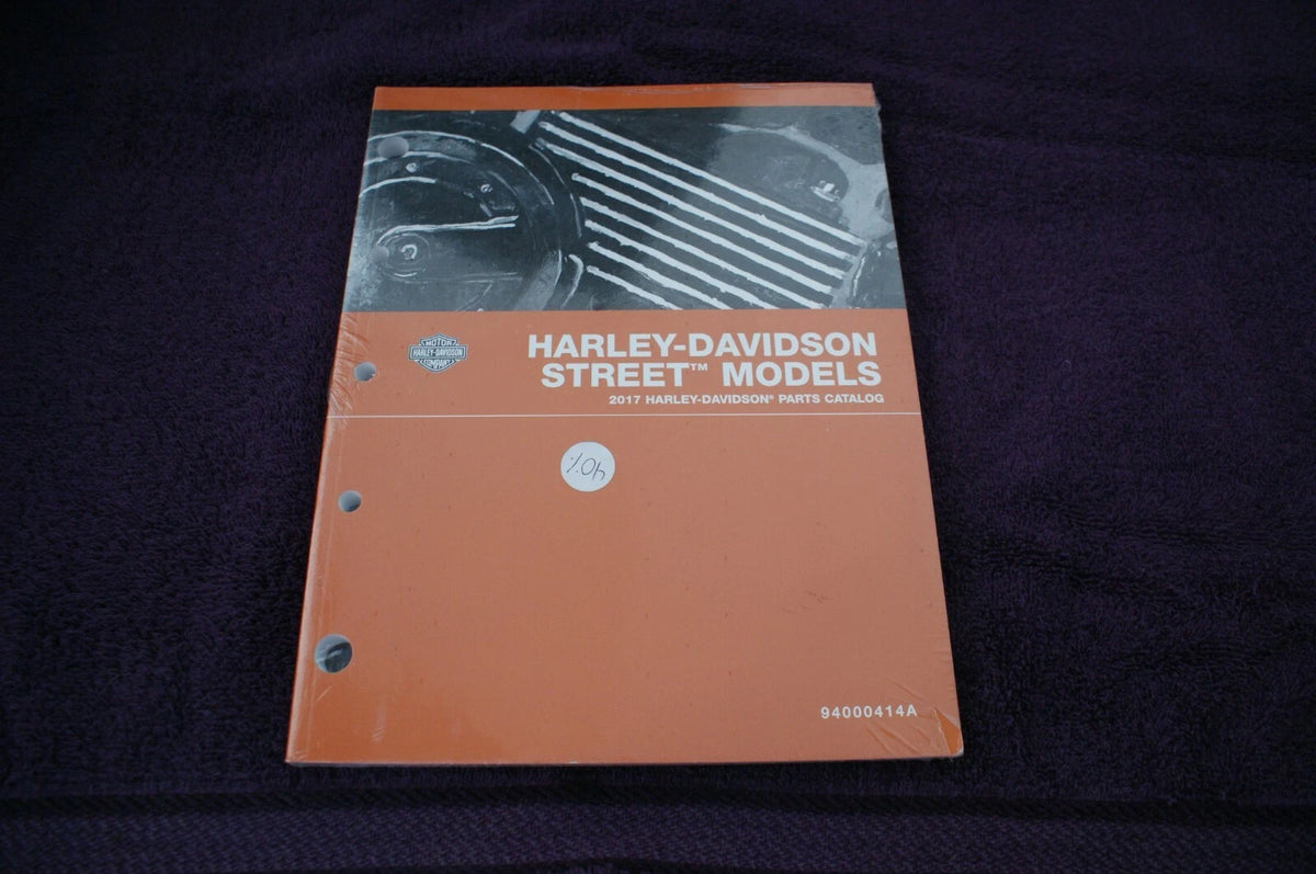 Harley Davidson 2017 Street models parts catalog 94000414A