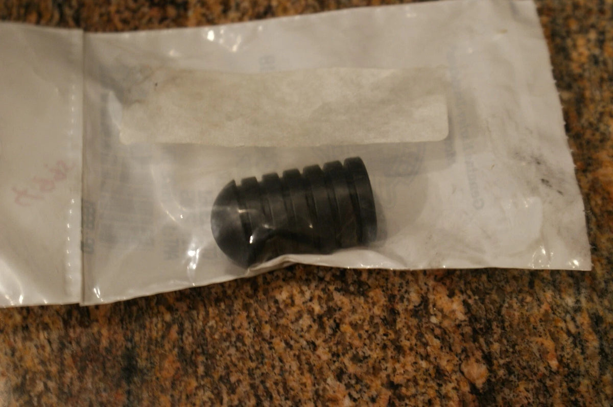 NOS Genuine Harley Davidson Buell Toe Peg Rubber N0600.02A8A