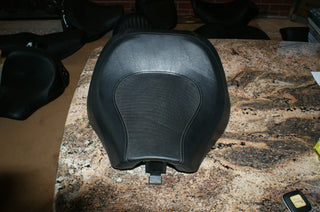 Genuine Harley Davidson Rocker FXCWC Drivers Seat 51476-08 Dealer take off