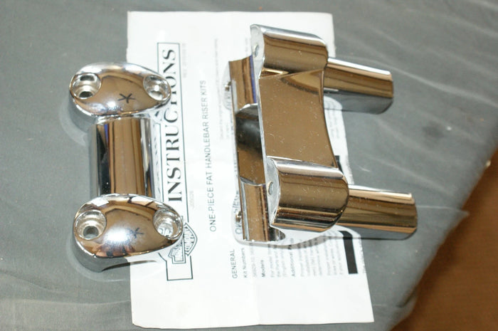 NOS Genuine Harley-Davidson 1 piece fat handlebar riser kit 56929-10