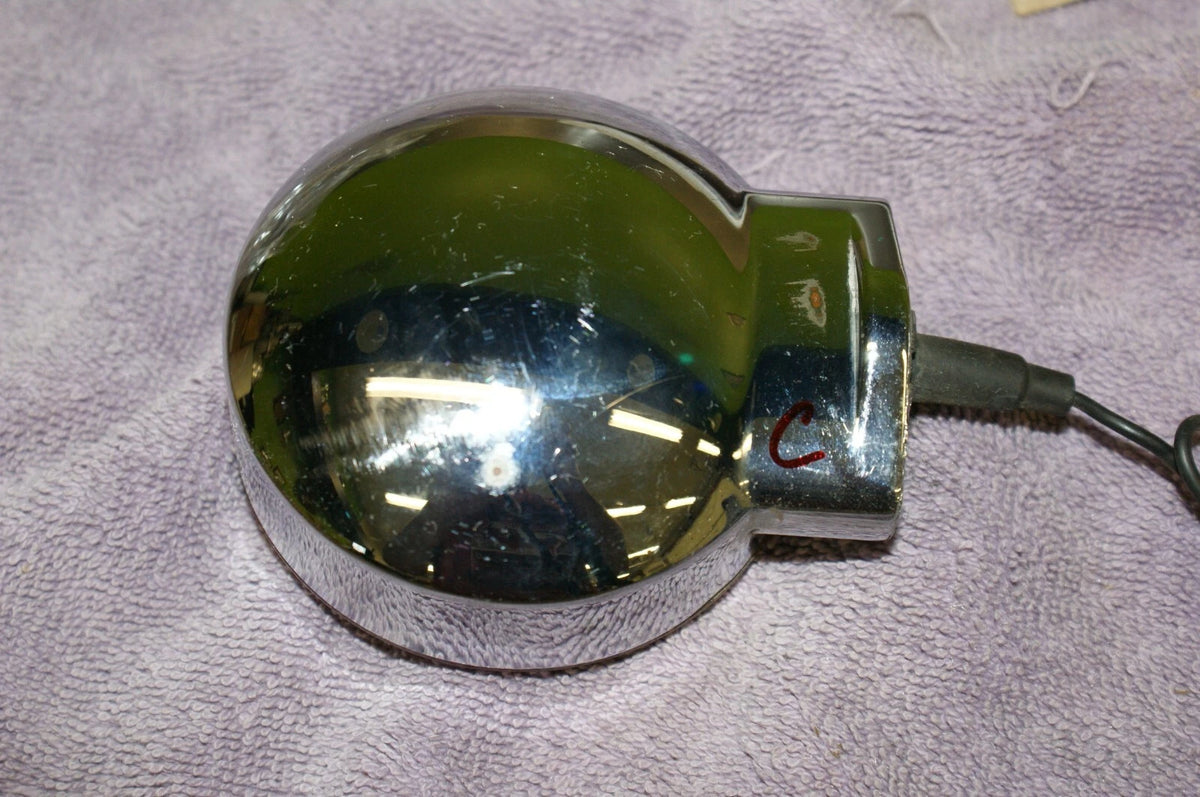 Harley Davidson 68402-86 rear turn signal amber lens used