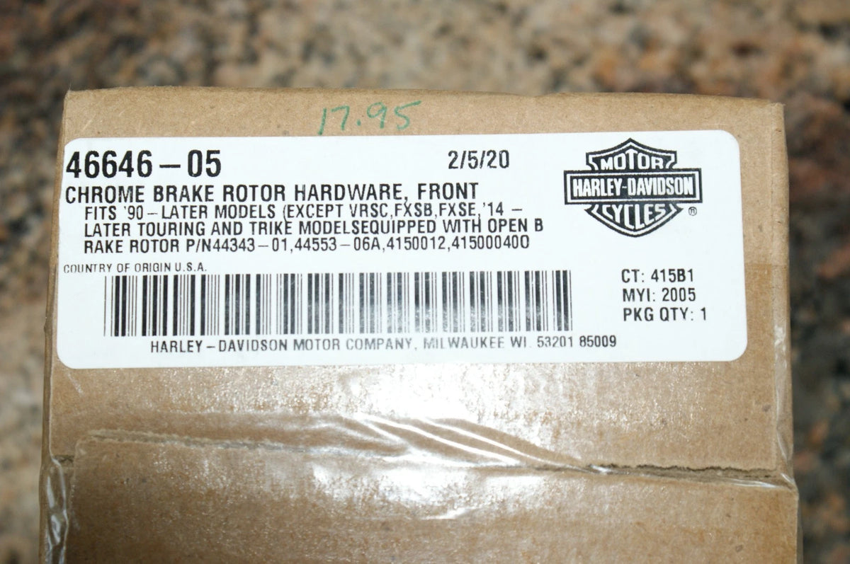NOS Harley Davidson 41581-03 Deuce chrome rear wheel space used for display only