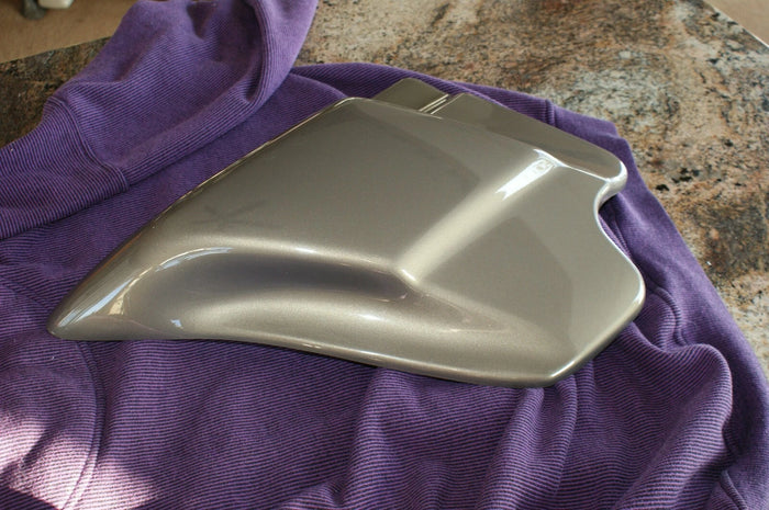 2004 HARLEY DAVIDSON Touring Frame side cover LEFT Smokey Gold NICE! used 66048-97 / 66250-97