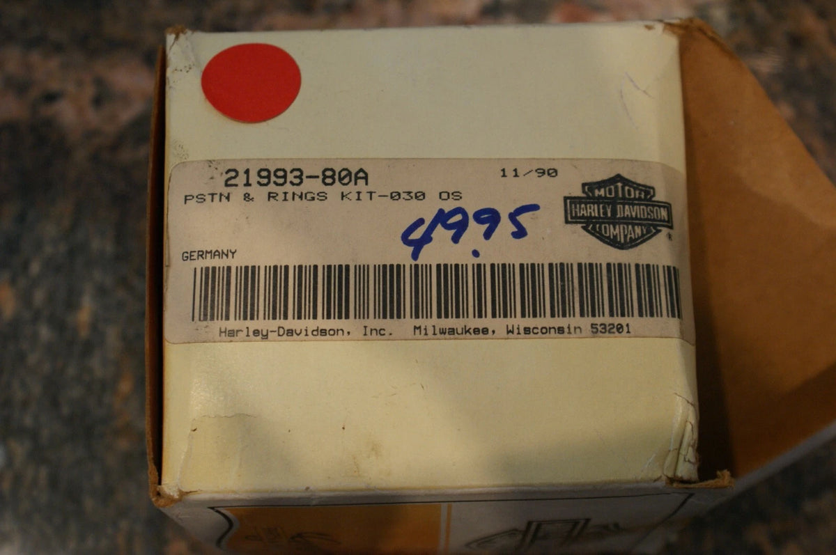 NOS OEM Harley Davidson Piston & Ring kit .030 oversize 21993-80