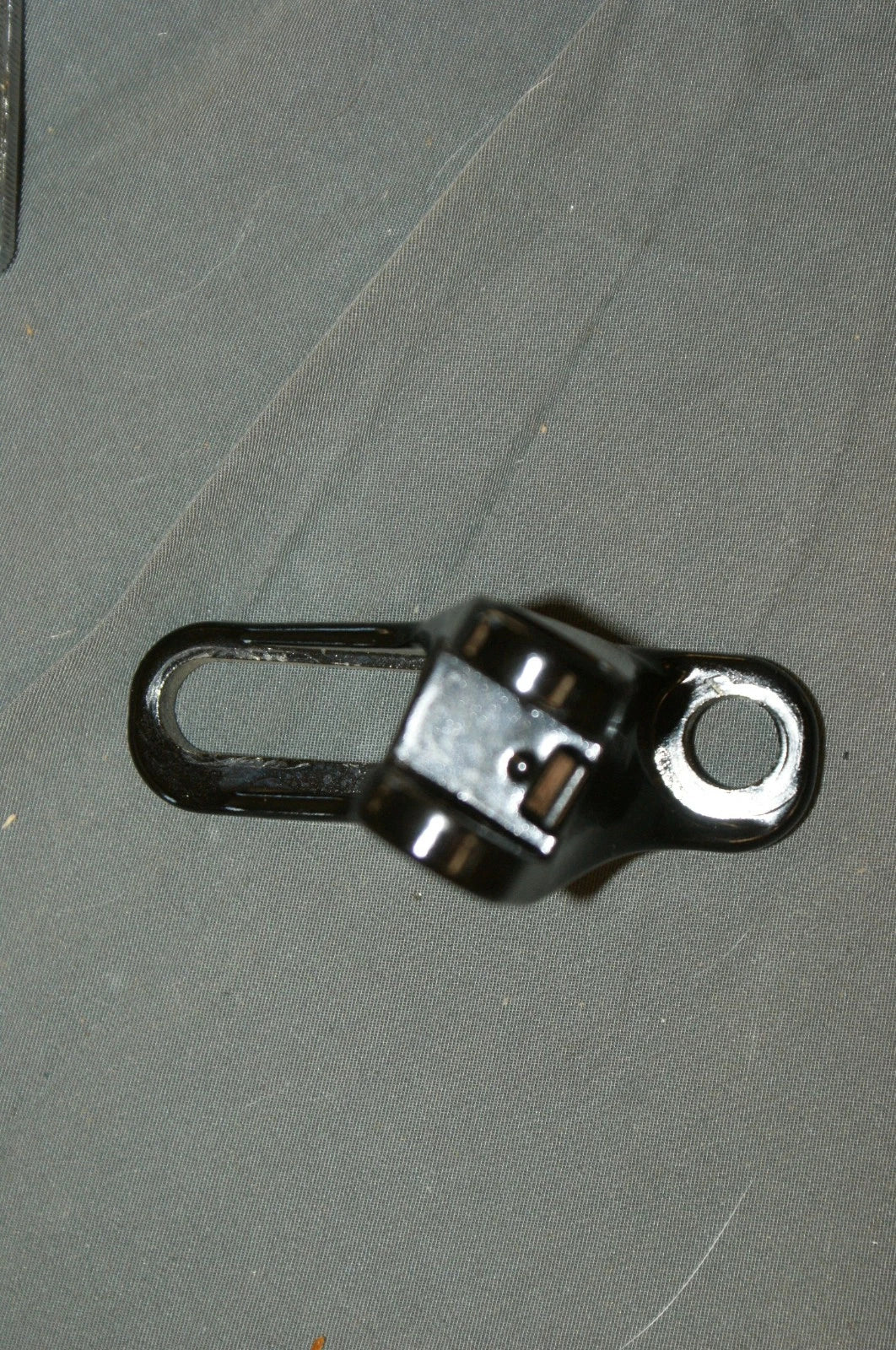 DEALER TAKE OFF Genuine Harley Davidson Floorboard mount LEFT 50500334