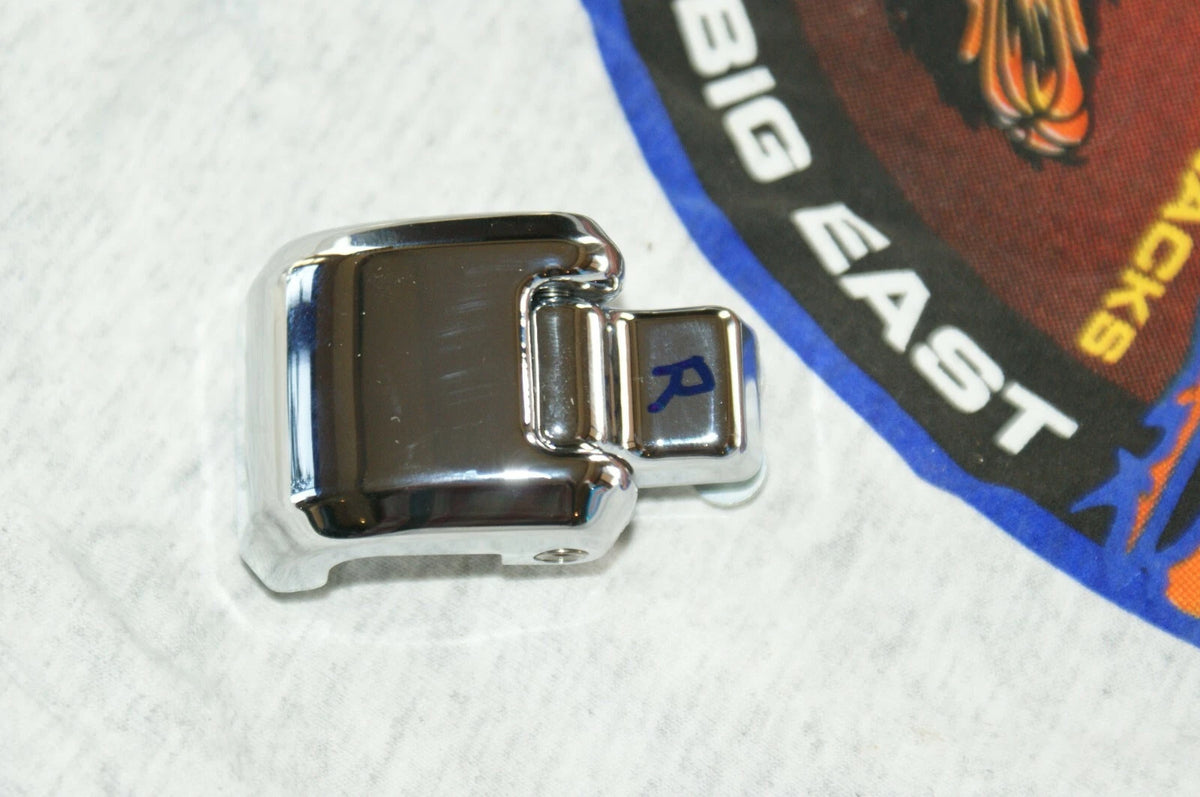 2014 + OEM HARLEY DAVIDSON TOURING King Tour Pak Rear Hinge Dealer take off 53000139