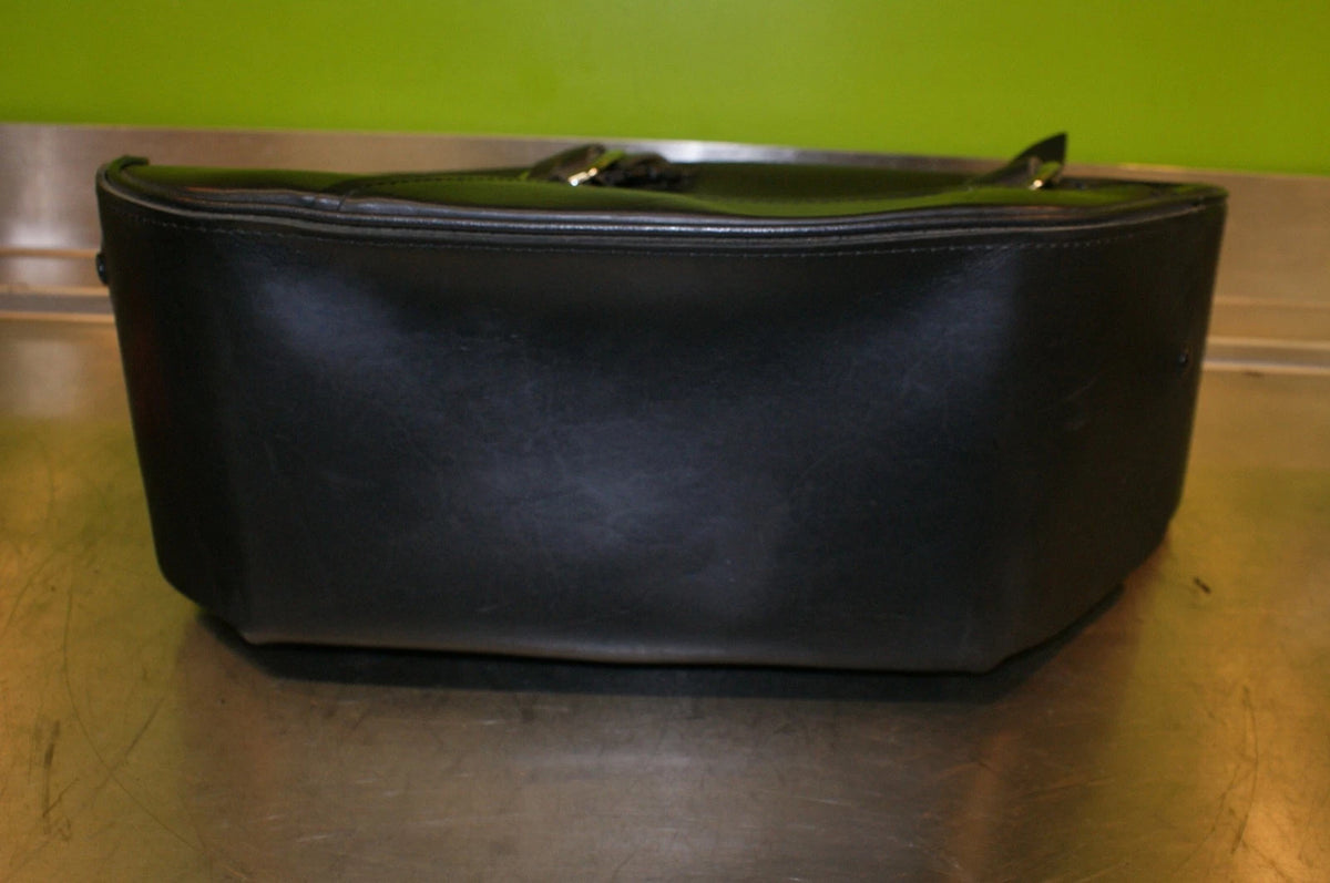 Harley Davidson Dyna right side Saddlebag came from kit 90369-06 used