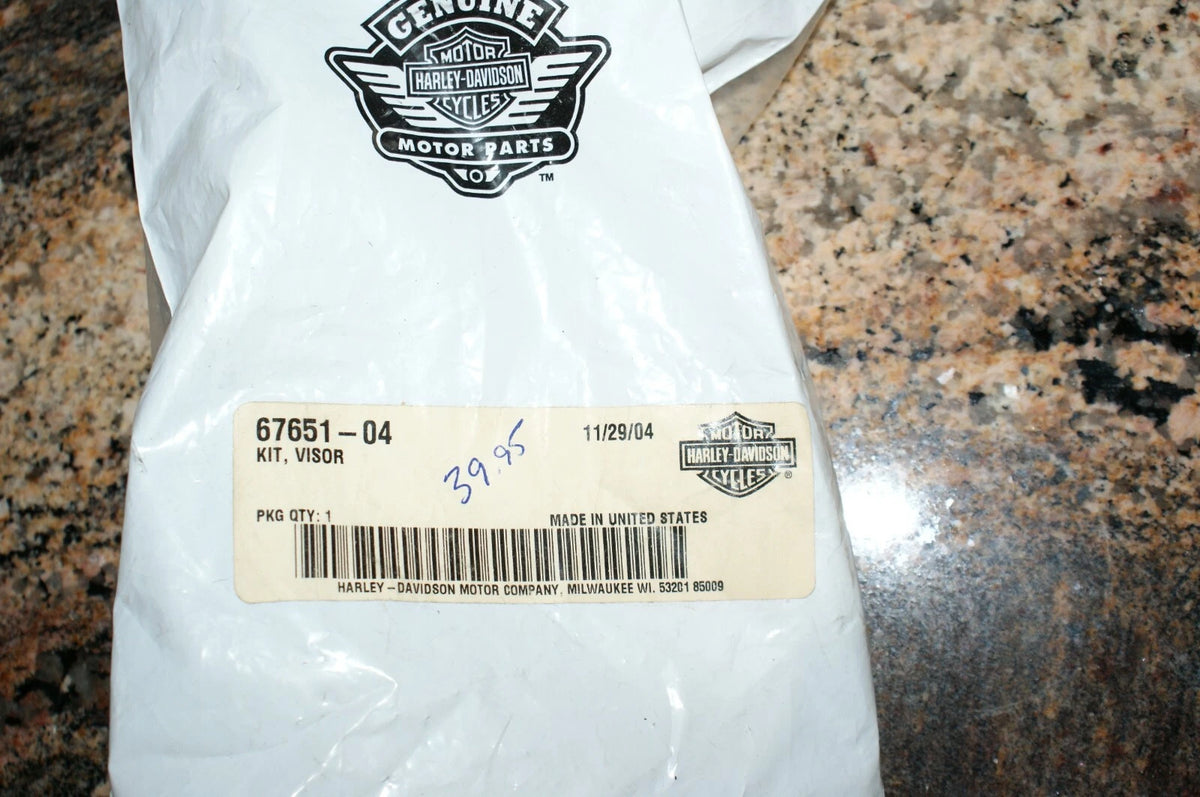 NOS Harley Davidson Visor Kit 67651-04