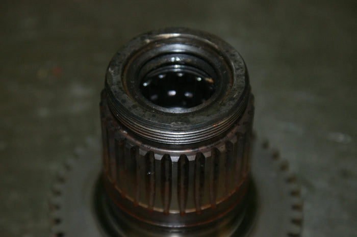 Genuine Harley Davidson six speed transmission driven output gear 35122-06 FLAWS