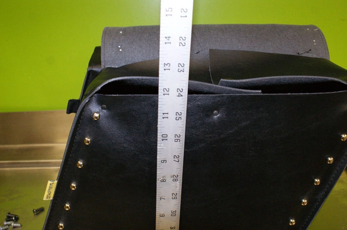 SB703 Willie and Max Throw over Slant leather Saddle bags - USED