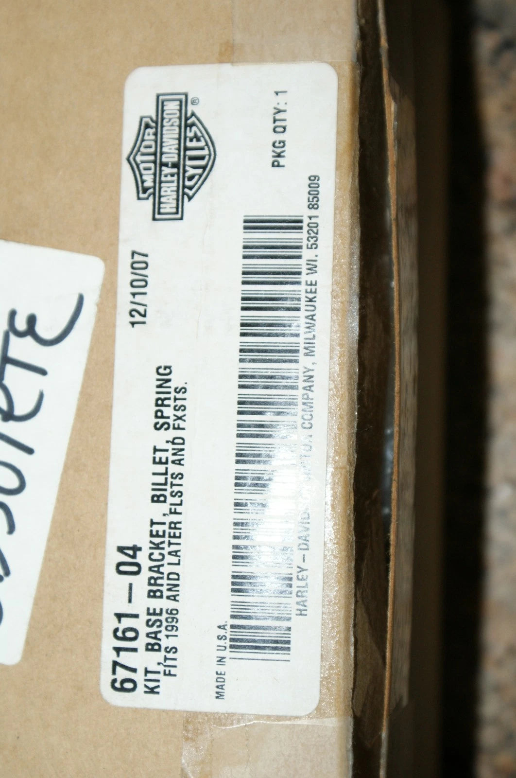 NOS Genuine Harley Davidson Base Bracket Billet Springer 67161-04