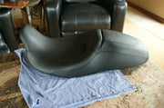 New OEM Genuine Harley-Davidson touring seat 52320-11 Dealer take off- 0 Miles
