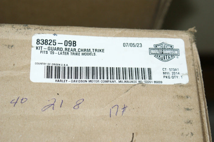 NEW Genuine Harley Davidson guard rear chrome trike 83825-09