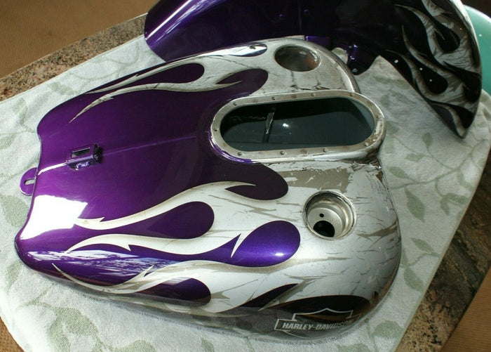 OEM Harley Davidson Touring Numbered 110/200 Radical paint tank & Fenders