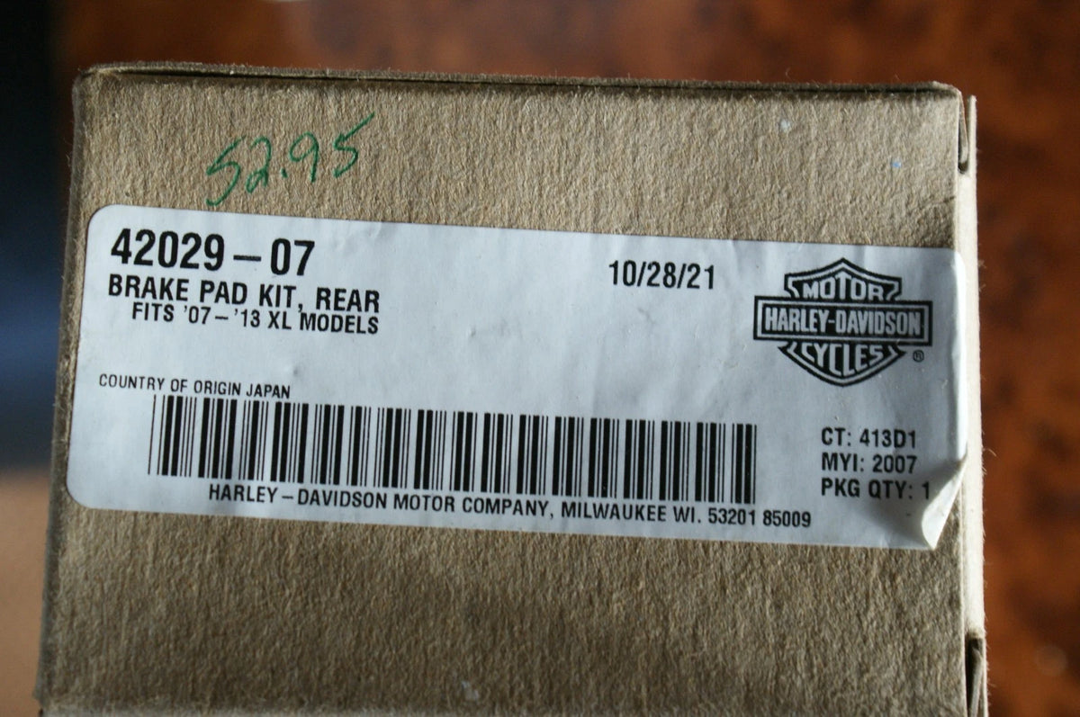 NOS OEM Harley Davidson 42029-07 Brake Pad kit - used for display only