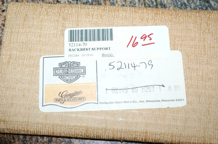 NOS Genuine Harley Davidson backrest support gloss black 52114-79