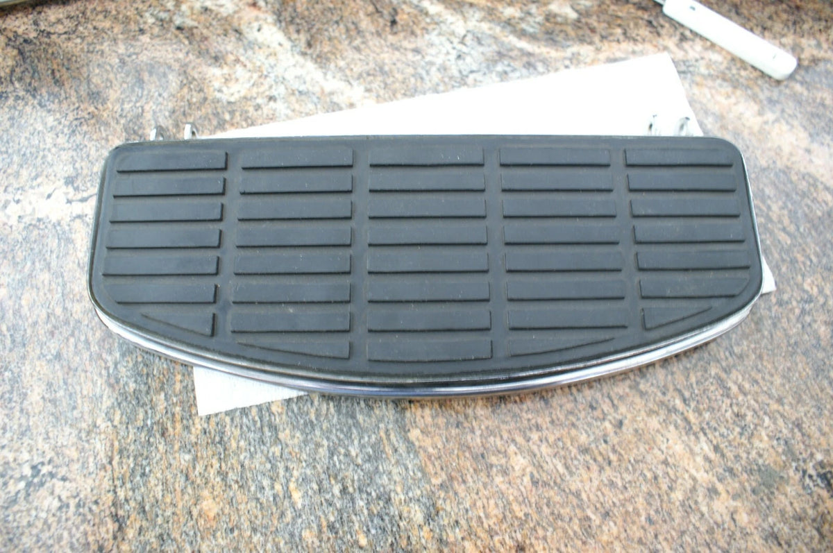 OEM HARLEY DAVIDSON Floorboard Dealer Take off 50603-74