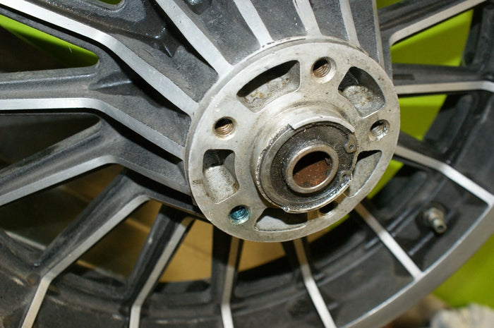 Genuine Harley Davidson AMF 16 spoke cast wheel 16" x 3" Needs TLC!